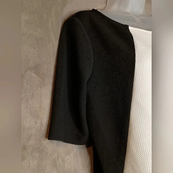 2/$30 DKNY colorblock half sleeve top (#992) - Picture 3 of 7